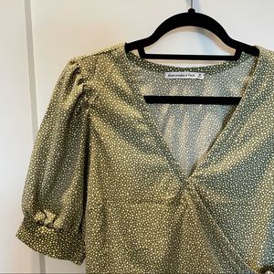 Green Polka Dot Abercrombie Wrap Top with Puffy Sleeves